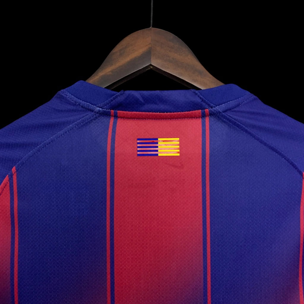 Modelo torcedor - Barcelona I 2025/26 Azul e Grená