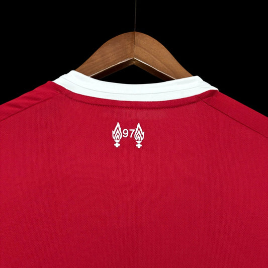 Modelo torcedor - Liverpool I 2025/26