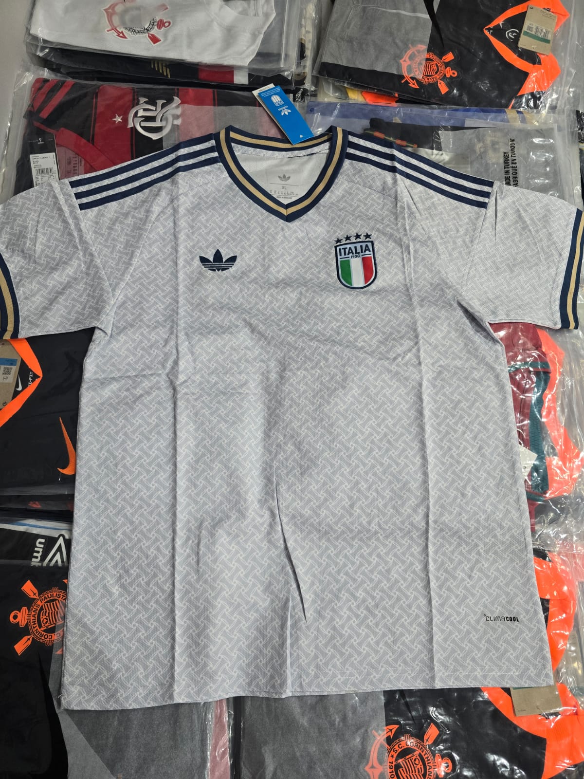 Modelo Torcedor - Itailia Branca - 2026