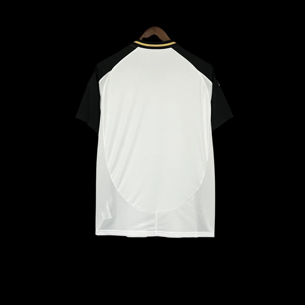 Modelo torcedor - Atletico Mineiro Uniforme 2 2025/26