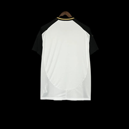 Modelo torcedor - Atletico Mineiro Uniforme 2 2025/26