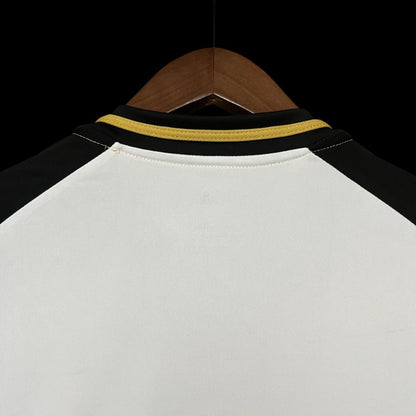 Modelo torcedor - Atletico Mineiro Uniforme 2 2025/26