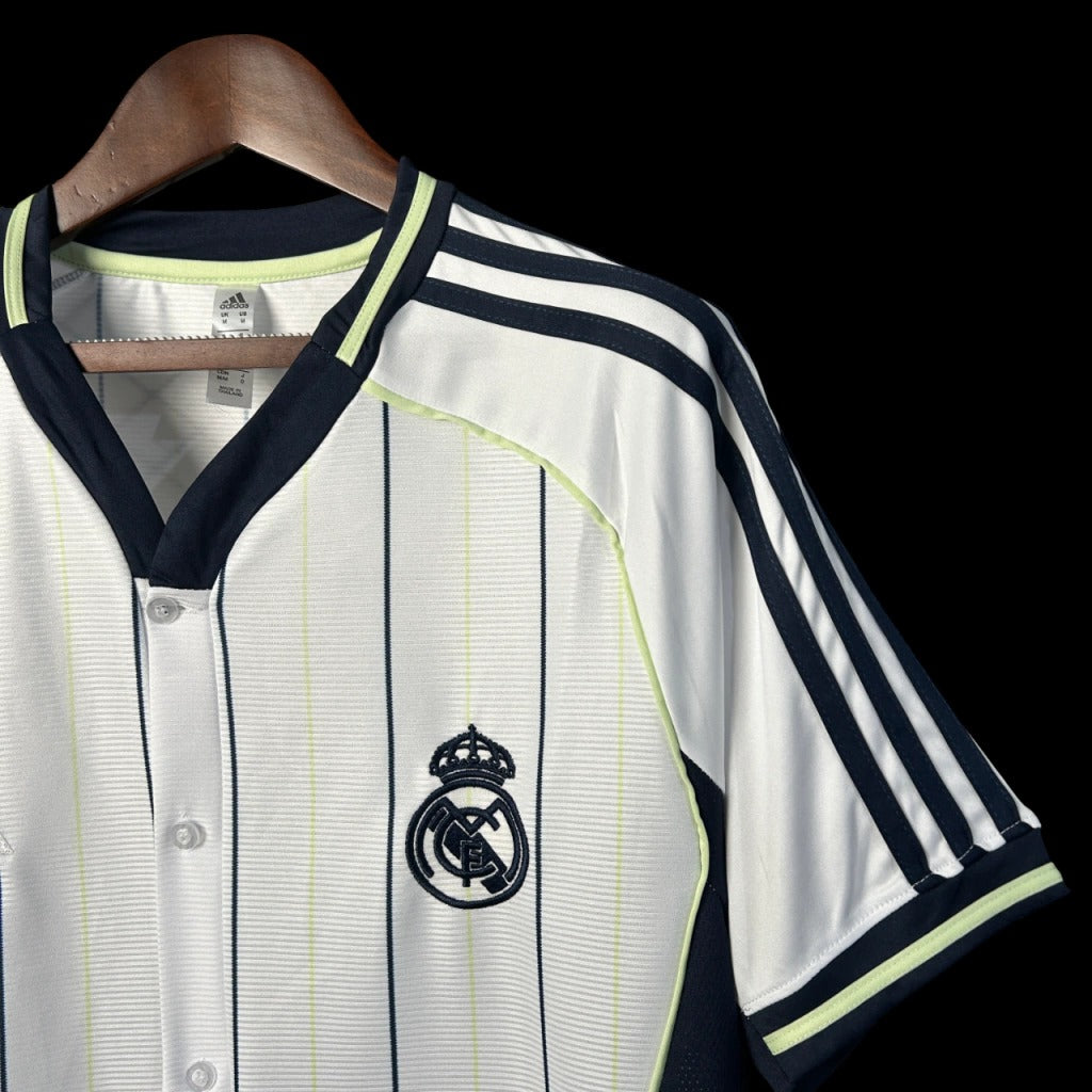 Modelo torcedor - Real Madrid US Pack 2025/26