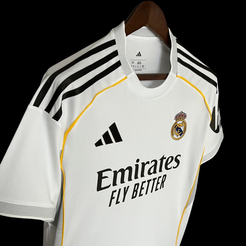 Modelo torcedor - Real Madrid I 2025/26 Branca