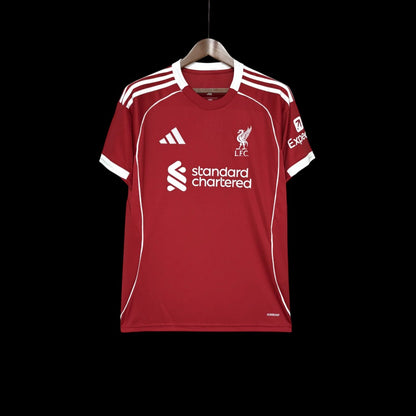 Modelo torcedor - Liverpool I 2025/26