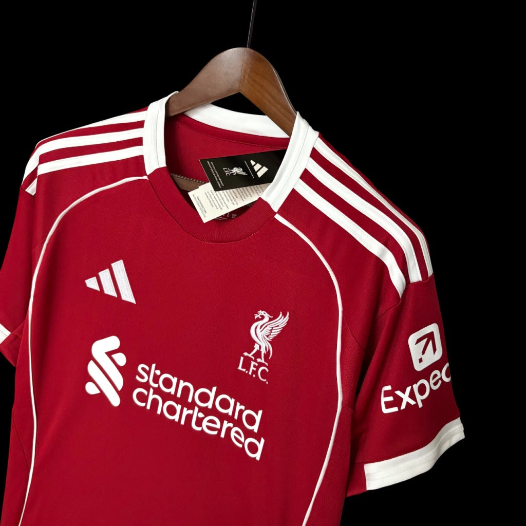 Modelo torcedor - Liverpool I 2025/26