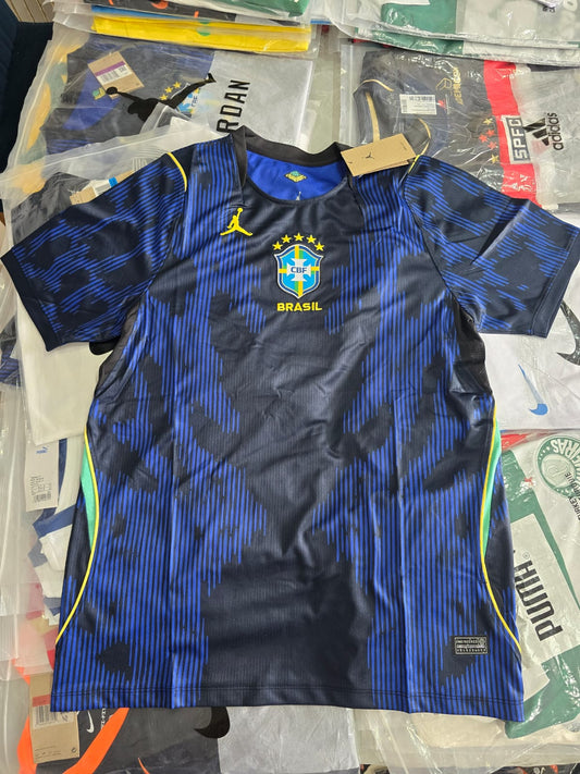 Modelo Torcedor - Brasil Jordan uniforme 2 - copa 2026